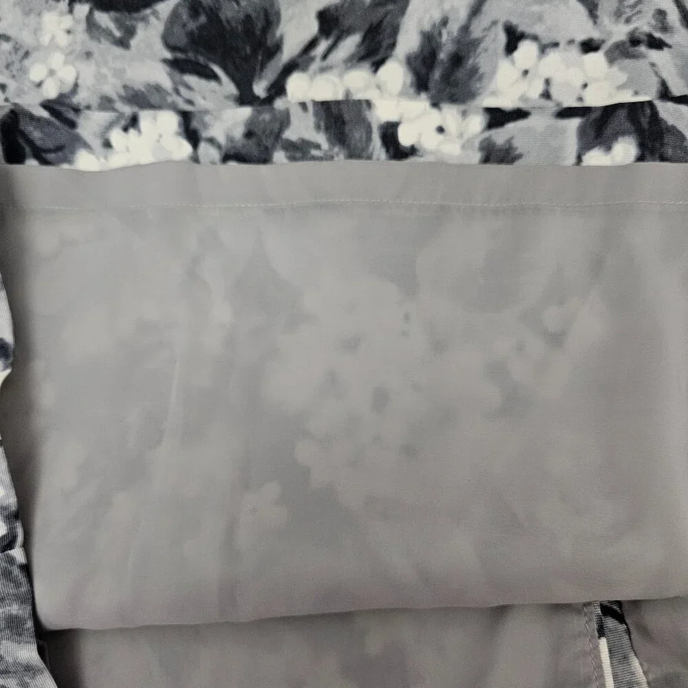 Talbots Women's Floral Monochrome Lined Pencil Skirt 14 Gray White Rayon Cotton